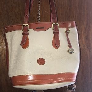 Dooney & bourke  bag
